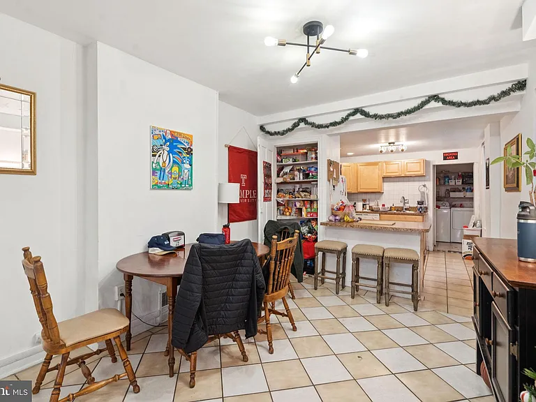 1722 N Willington St — Photo 2