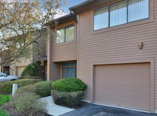 122 Windsor Cir, Township Of Washington, NJ 07676