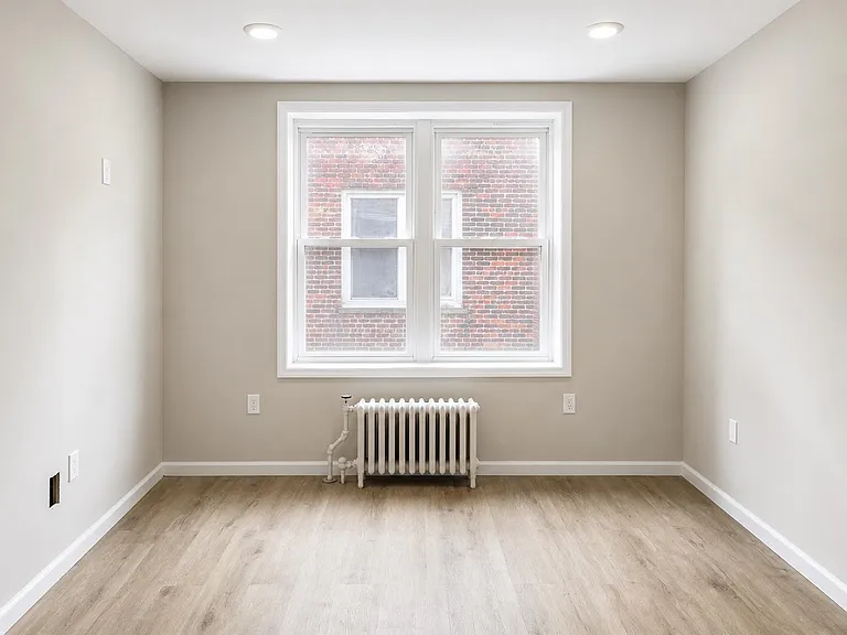 160 Vroom St #53 — Photo 5