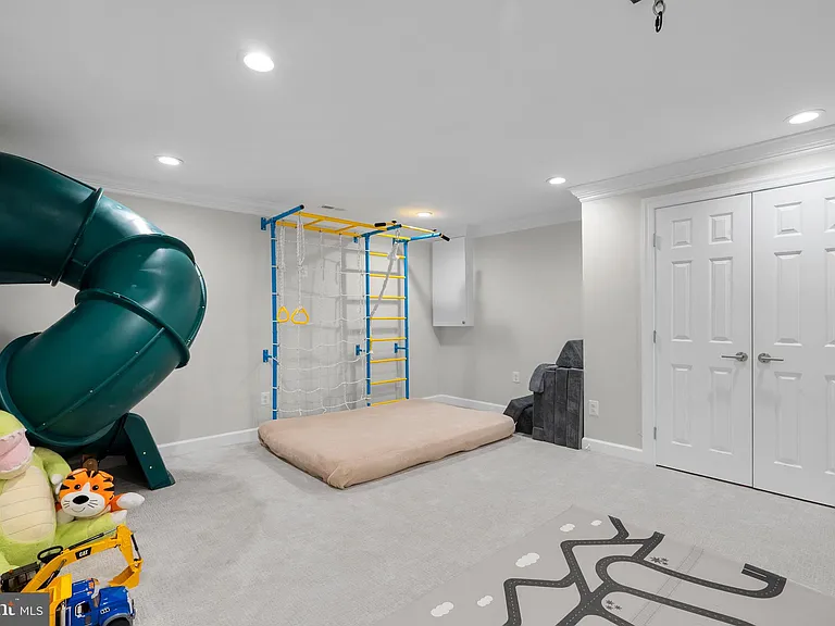 1532 Hampton Hill Cir — Photo 36