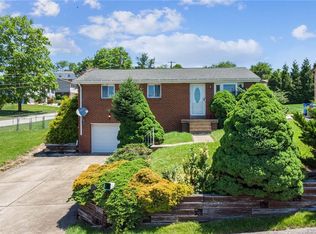 14383 Overholt Dr, North Huntingdon, PA 15642