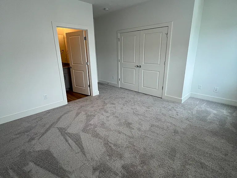 700 N Dupont Ave #312B — Photo 4