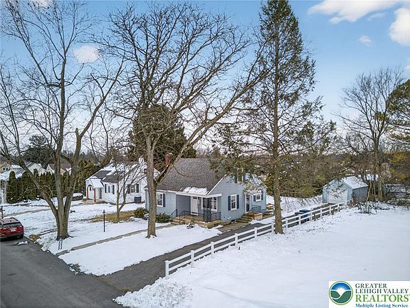 4th image of 1424 N 26th St