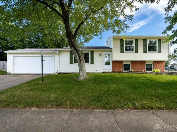 2240 Wienburg Dr, Dayton, OH 45439