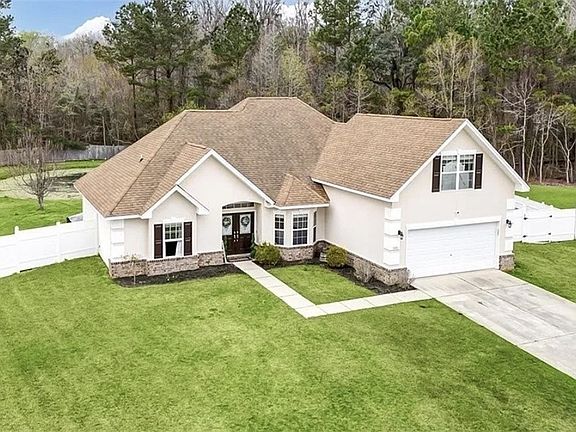 2nd image of 406 Banberry Court