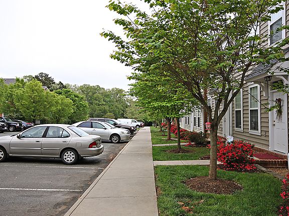 2nd image of 1039 Carrington Pl