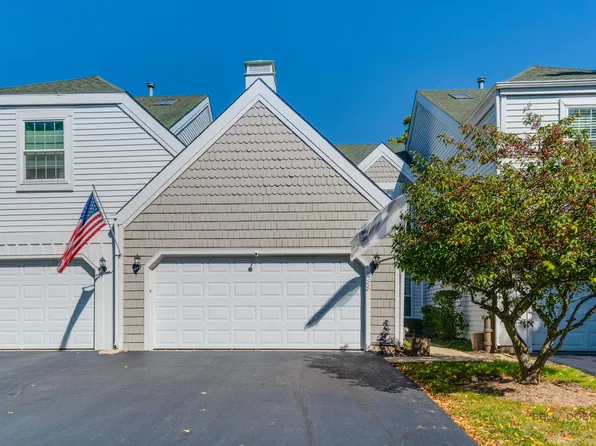 288 Oak Bluff Ct, Wauconda, IL 60084