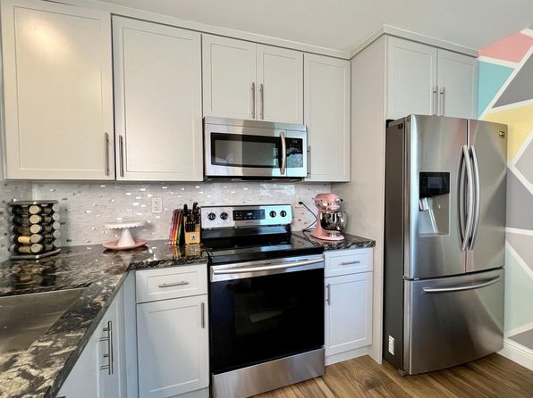 4728 114th Ave UNIT 203