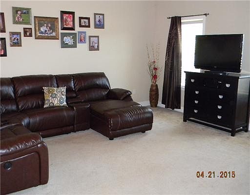 2nd image of 17027 Washingtonia Ln