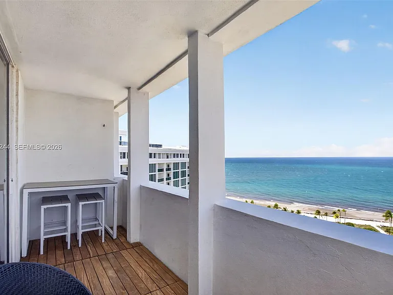 10275 Collins Ave #1521 — Photo 35
