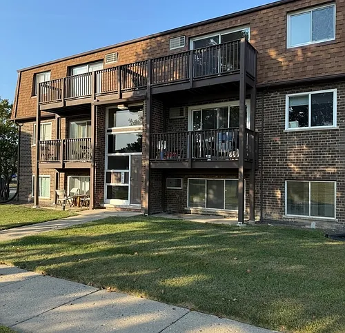 115 Boardwalk St #2E Photo 1