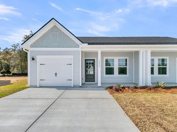 5077 Blackberry Ln, Ravenel, SC 29470