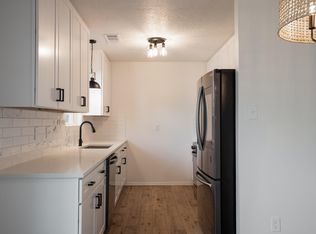 1513 Willys Knight Dr NE, Albuquerque, NM 87112