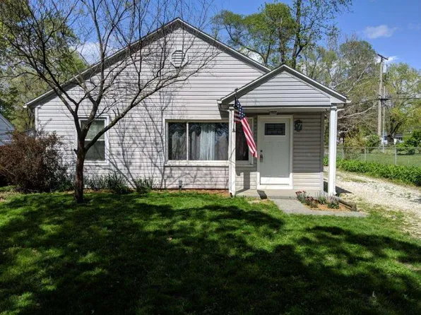 7 Oak Ln, North Pekin, IL 61554