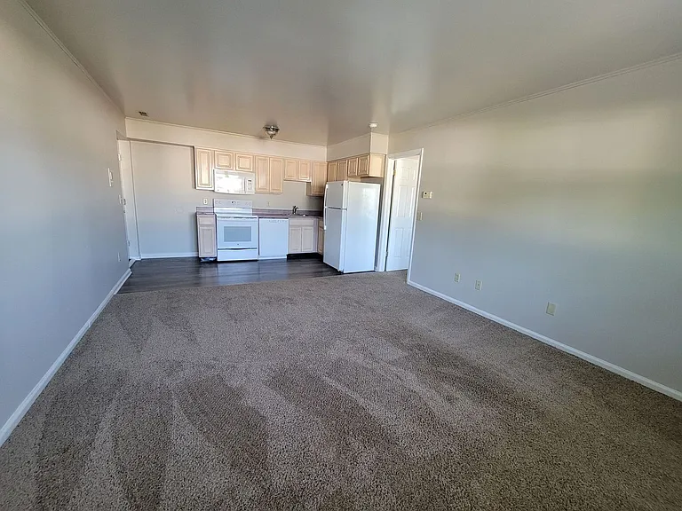 Country Gardens Apartments — Photo 20