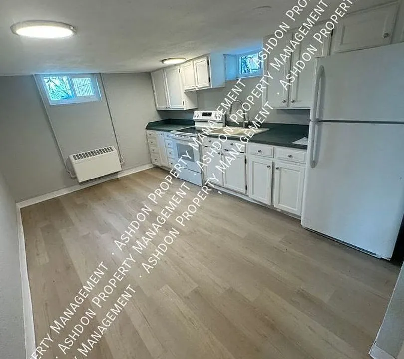 13060 N Highland Circle