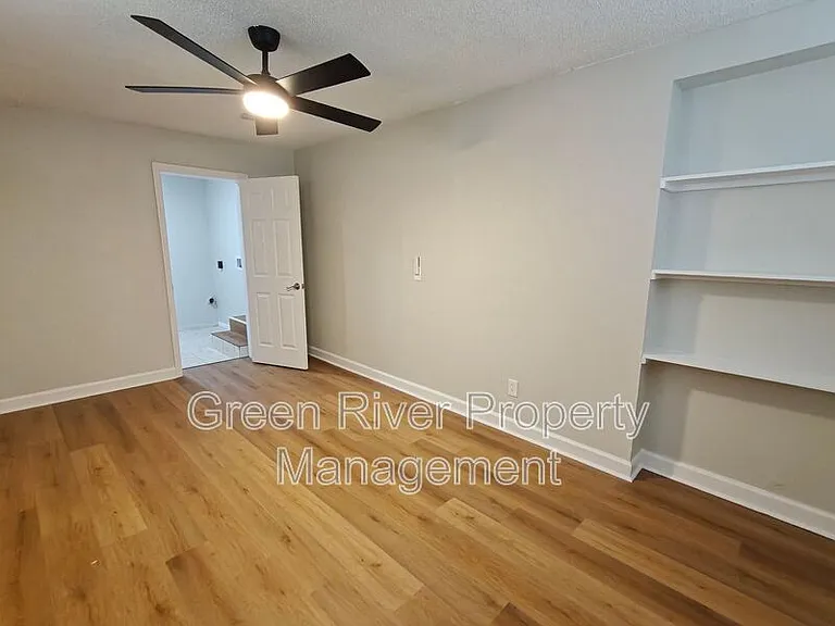 2138 W 17th St — Photo 17