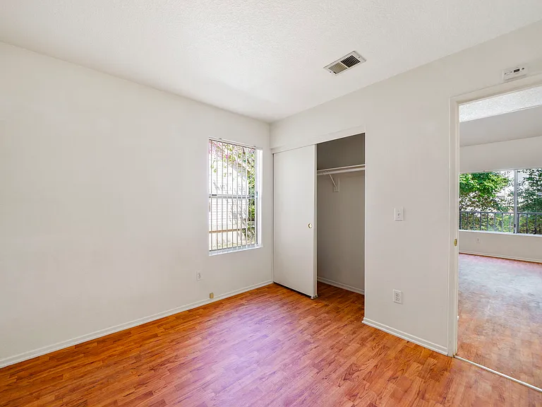 220 W Truslow Ave — Photo 26