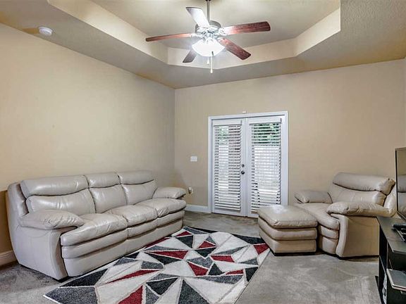 3rd image of 5838 Tryton Cir