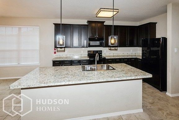 5th image of 260 Saddlebrook Ln