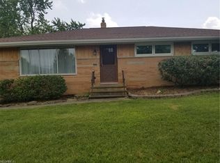 2651 Sherwood Dr, Parma, OH