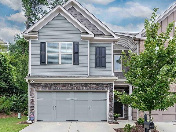 2nd image of 2412 Whiteoak Run SE