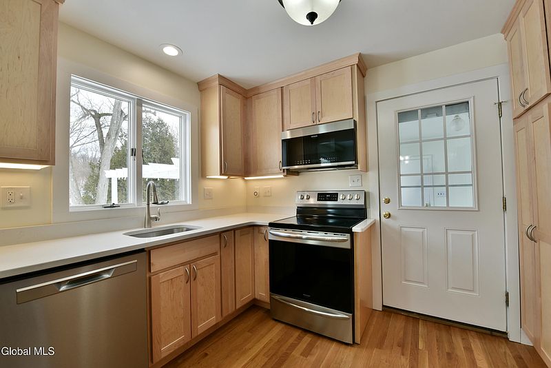 5th image of 29 Washington Avenue