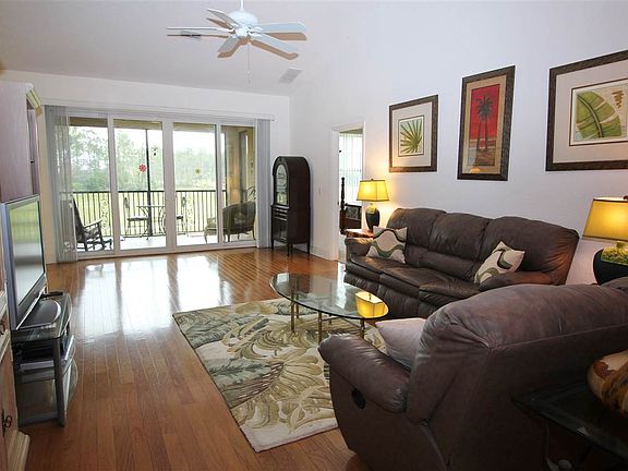 3rd image of 628 Shores Blvd