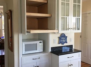 70 Carriage Trl, Middletown, RI 02842