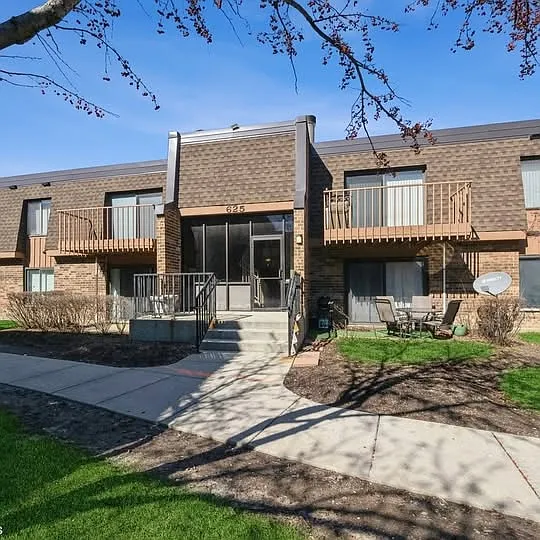 625 Derry Ct #1B — Photo 8