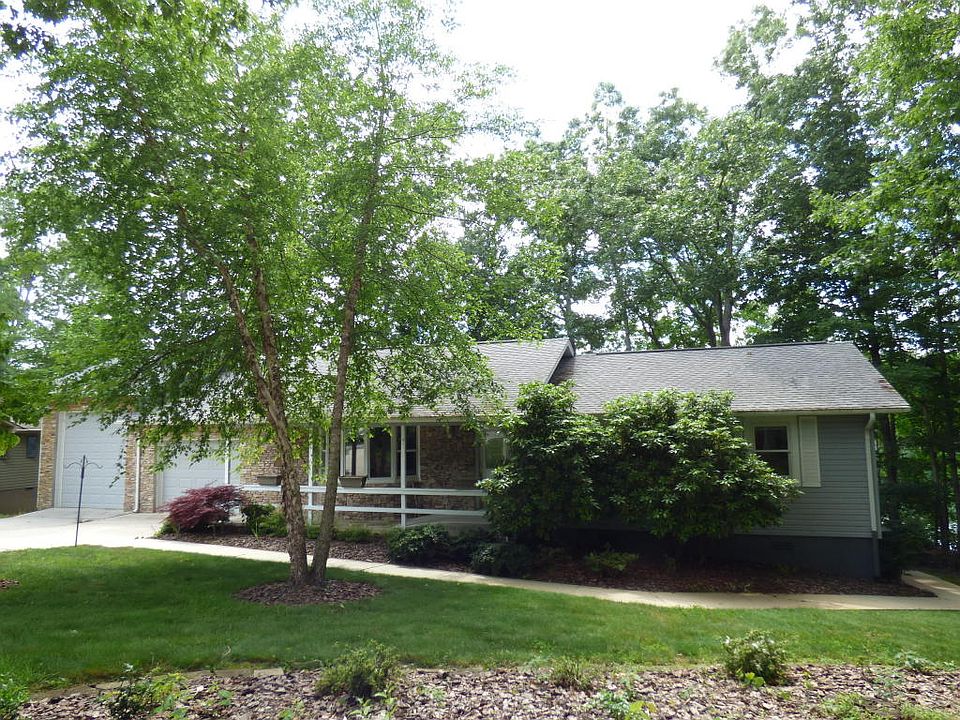 1st image of 240 Lakeside Dr
