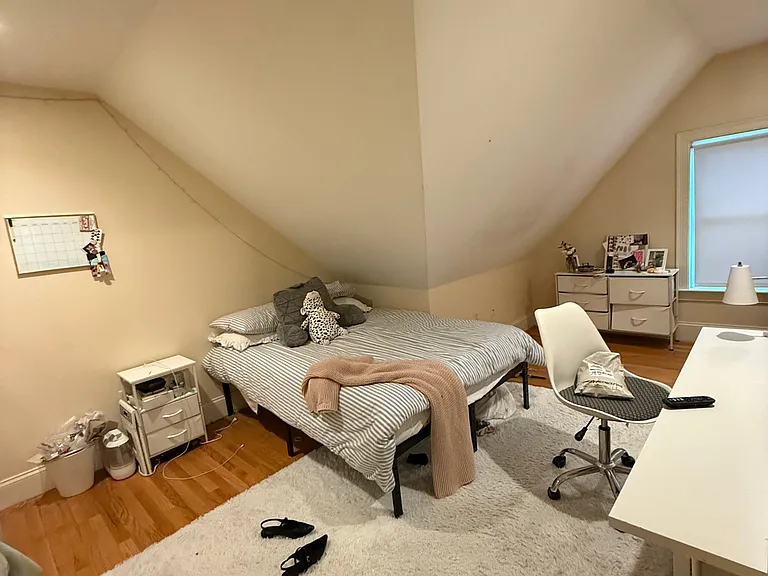 25 Lothrop St #2L — Photo 11