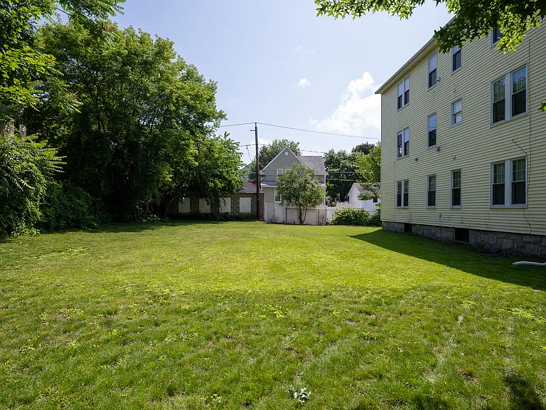 Large fenced Yard