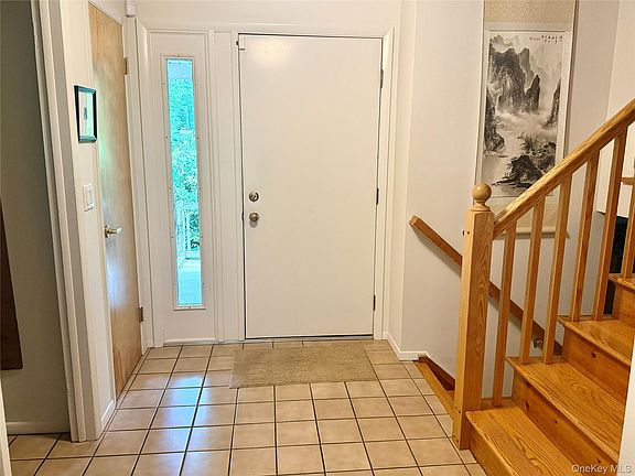 4th image of 24 Fox Hill Road