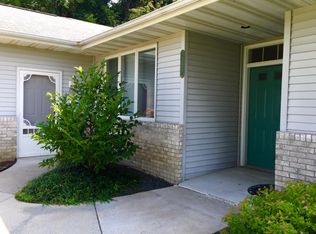 142 Larkspur Ln E, Onalaska, WI 54650