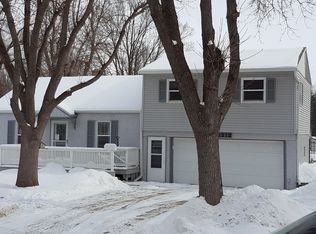 2212 S Glendale Ave, Sioux Falls, SD 57105