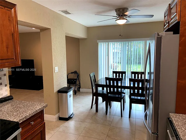 6407 SW 5th St — Photo 22