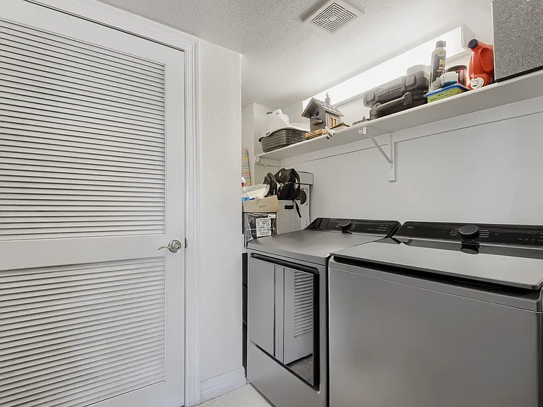 1705 N Gaylord St #301 — Photo 17