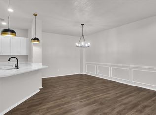 5715 Streamside Dr, Arlington, TX 76018