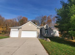 10285 River Rock Blvd, Dimondale, MI 48821