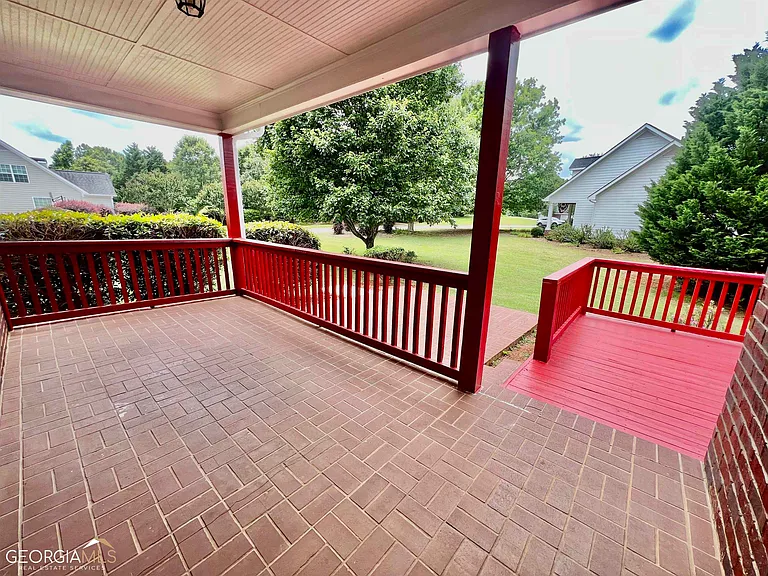 1010 Jacob Dr — Photo 4