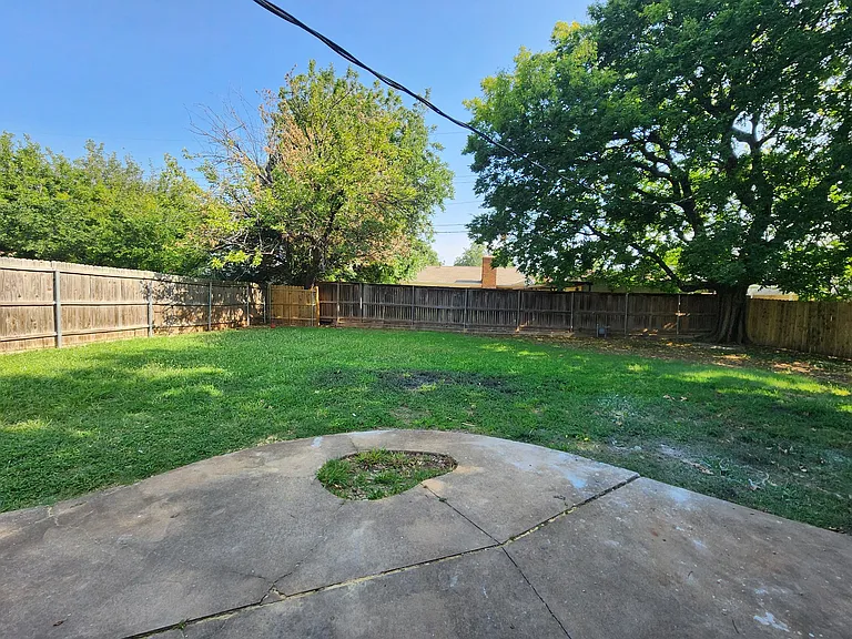 2429 NW 110th St — Photo 38