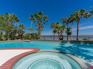 4510 Tharp Dr, Seabrook, TX 77586