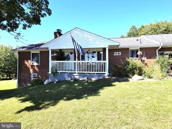 223 Stotelmyer Ln, Martinsburg, WV 25405