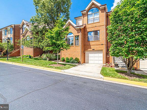 4th image of 1482 Hampton Hill Cir