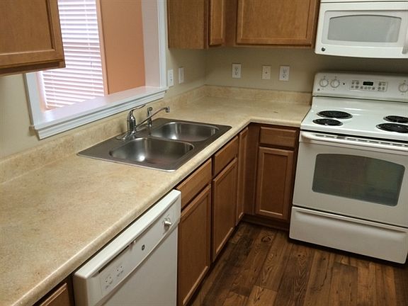 5th image of 253 Payton Dr