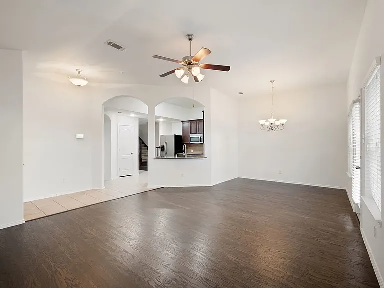 1013 Lucy Ln — Photo 29