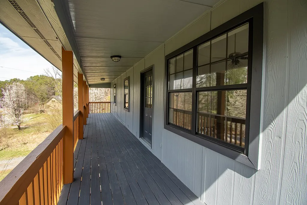 3 bed, $1,600 — Photo 4
