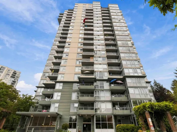 295 Guildford Way #1006, Pt Moody, BC V3H 5N3
