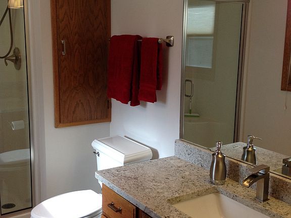 4th image of 5103 Valley Dr